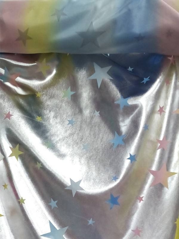 Licra laminado plata estrellas