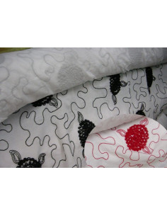 Tela algodon blanca con estampados