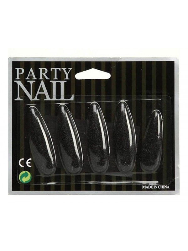 Uñas negras grandes