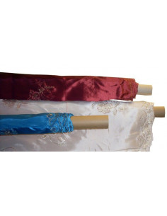 Tela de raso con bordado lentejuelas