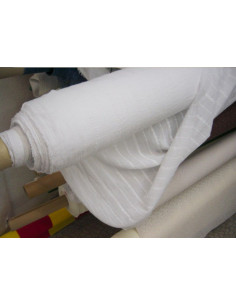 Tela algodon con rayas bordadas