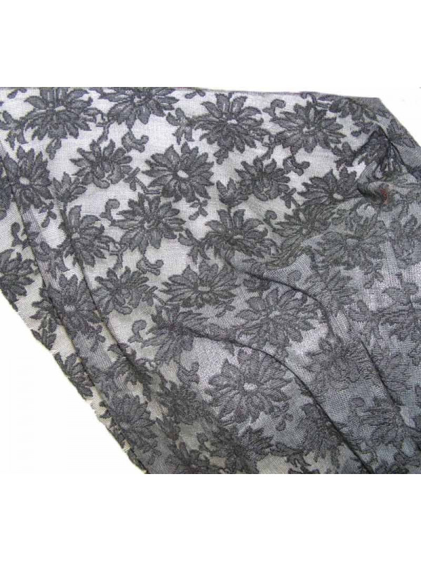 Tela de blonda con flores