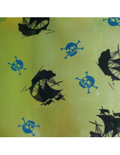 Tela de satin amarillo estampado pirata