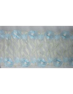 Blonda turquesa y cruda con flores