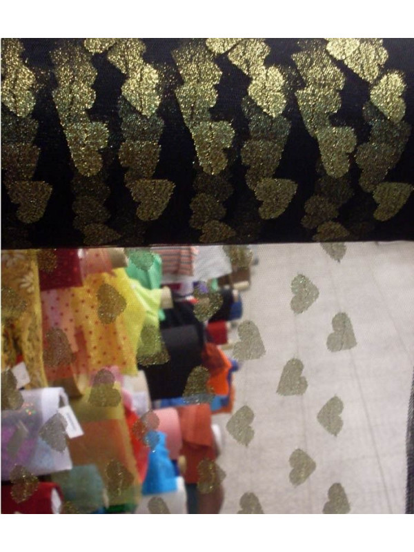 Tejido de tul con corazones dorados