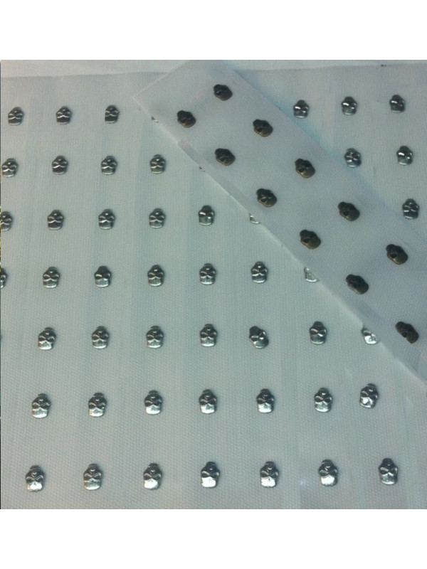 Adorno esqueleto para ropa