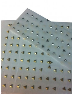 Adorno triangulo para la ropa