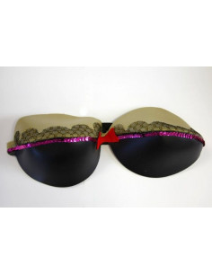 Sujetador con pechos erótico