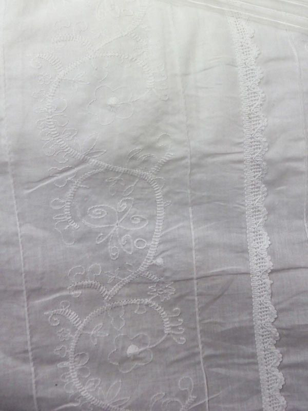 Tejido popelín bordado inglés