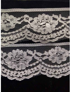 Puntilla flor de nylon mediano