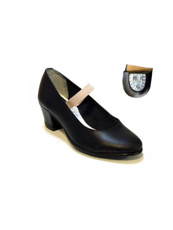 Zapato andaluza claveteado