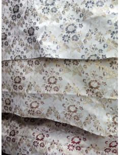 Tejido regional raso adamascado abril