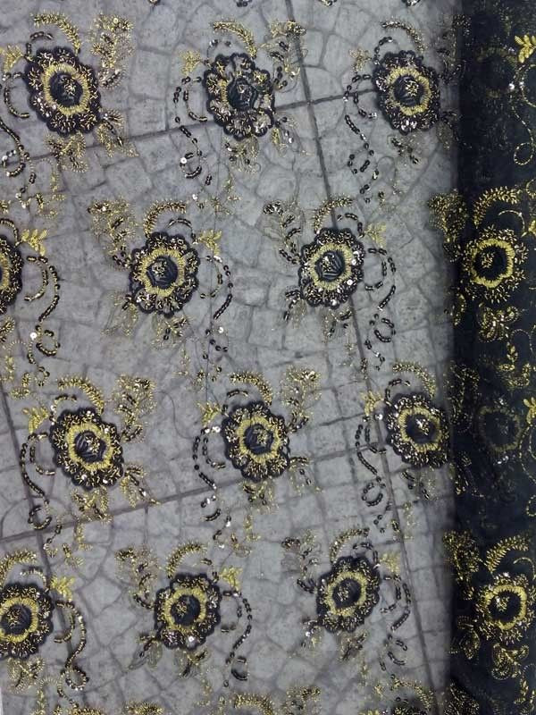 Tejido de gasa negra con flores