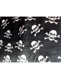 Tejido de raso estampado calaveras