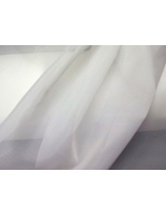Tejido organza tiesa
