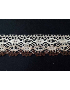 Puntilla bolillo marrón