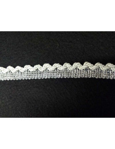 Pasamanería con vivo