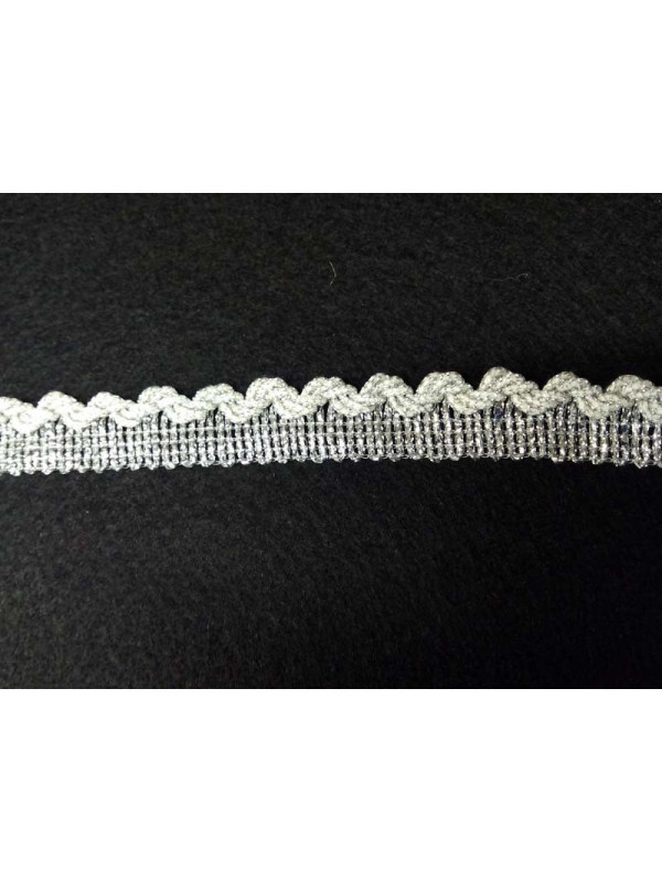 Pasamanería con vivo