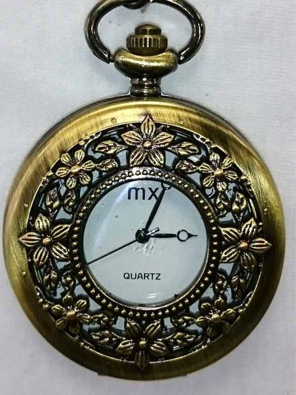 Reloj baturro de bolsillo grande