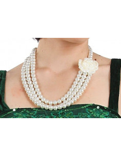 Collar de perlas con flor