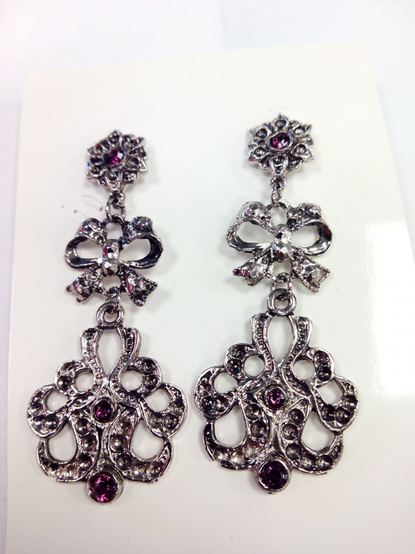 Pendientes para traje regional morado