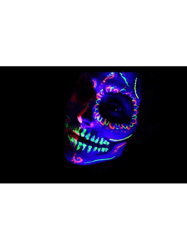 Maquillaje Amarillo Ultravioleta