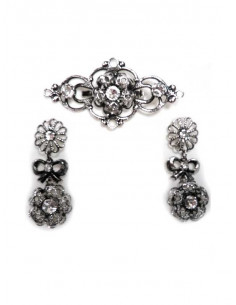 Conjunto bisutería regional...