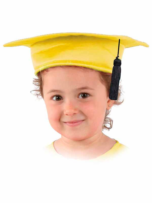 Birretes de graduación de colores