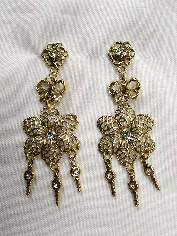 Pendientes dorados regionales 17322