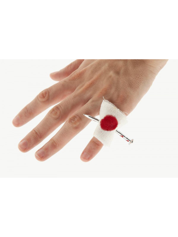 Clavo en el dedo broma