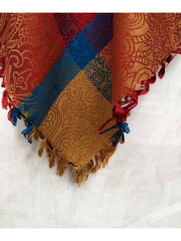 Pañuelo para traje regional granate detalle