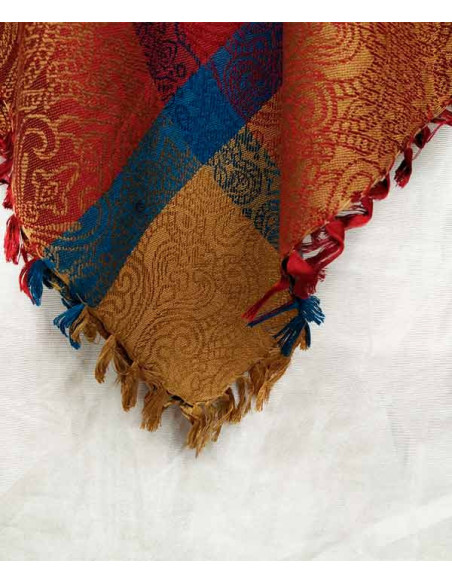 Pañuelo para traje regional granate detalle