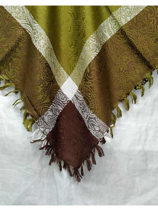 Pañuelo para traje regional verde detalle