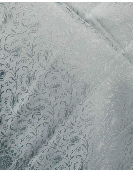 Pañuelo regional con fleco gris detalle