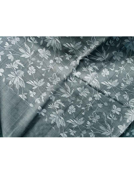 Pañuelo para traje regional gris detalle