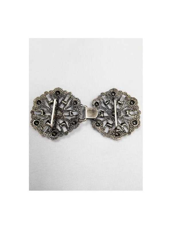 Broche regional 1609 trasera