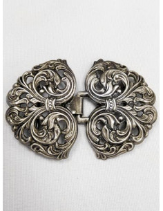 Broche para traje regional