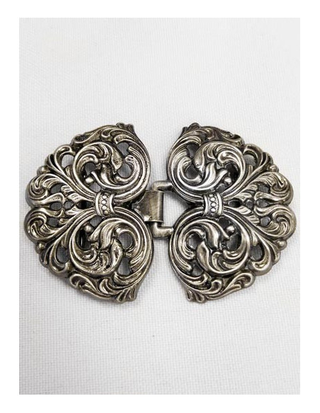 Broche para traje regional