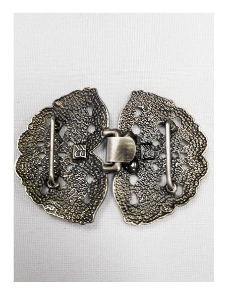 Broche para traje regional trasera