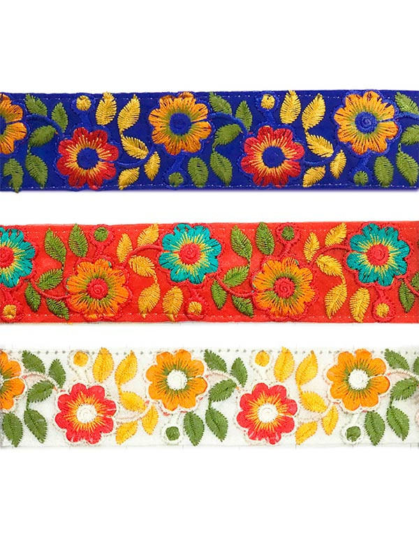 Cinta bordada de flores