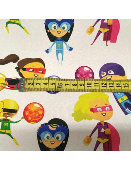 Tela superhéroes de colores detalles