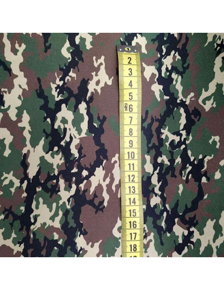 Tela camuflaje caqui detalles
