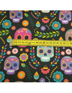 Tela Catrinas de colores negro 2