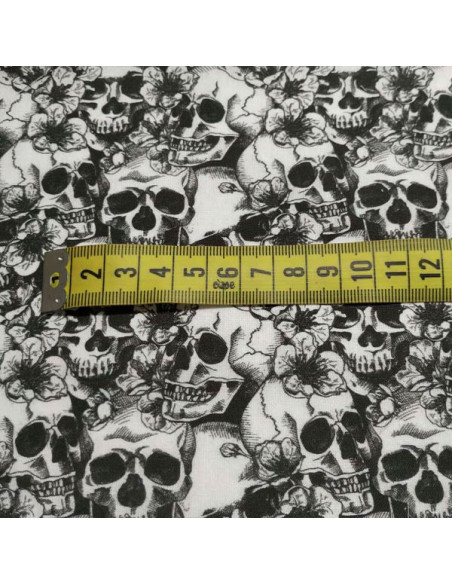 Tela de Calaveras de algodón medida