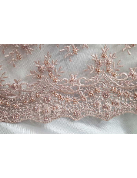 Tul bordado con hilo y piedras Anne terminacion