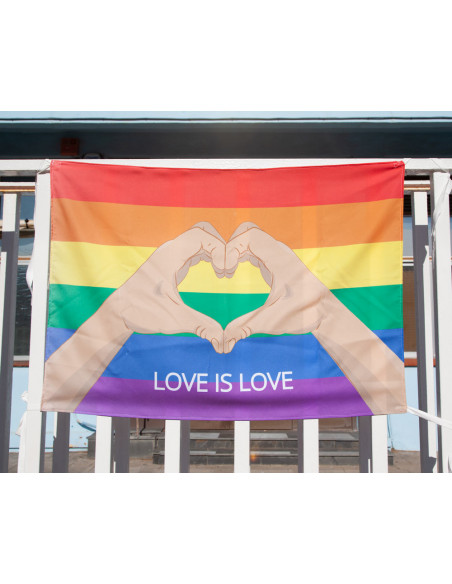 Bandera del Orgullo manos