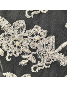 Tul bordado con hilo y piedras Sonja 2