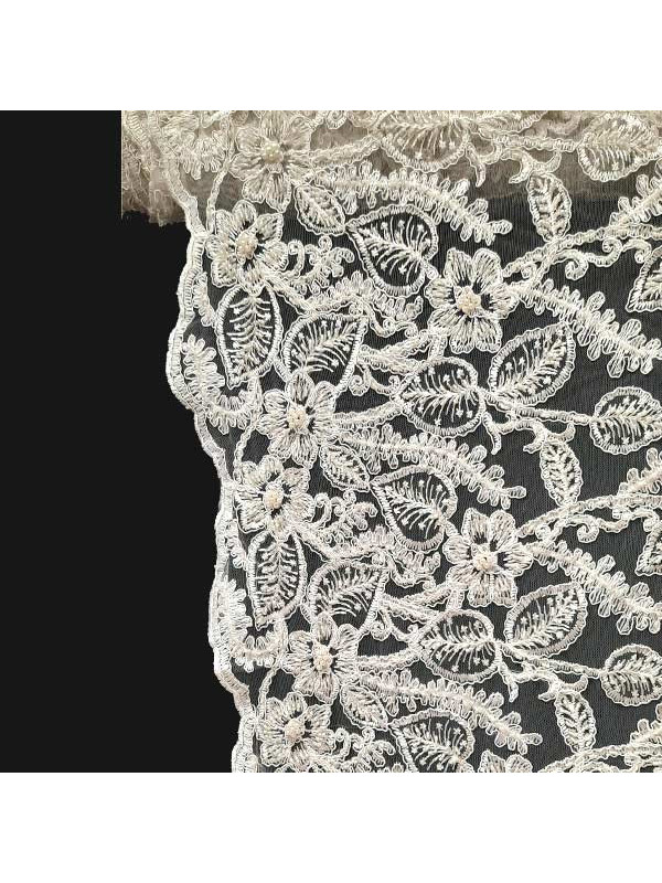 Tul bordado con hilo y piedras Sonja terminación