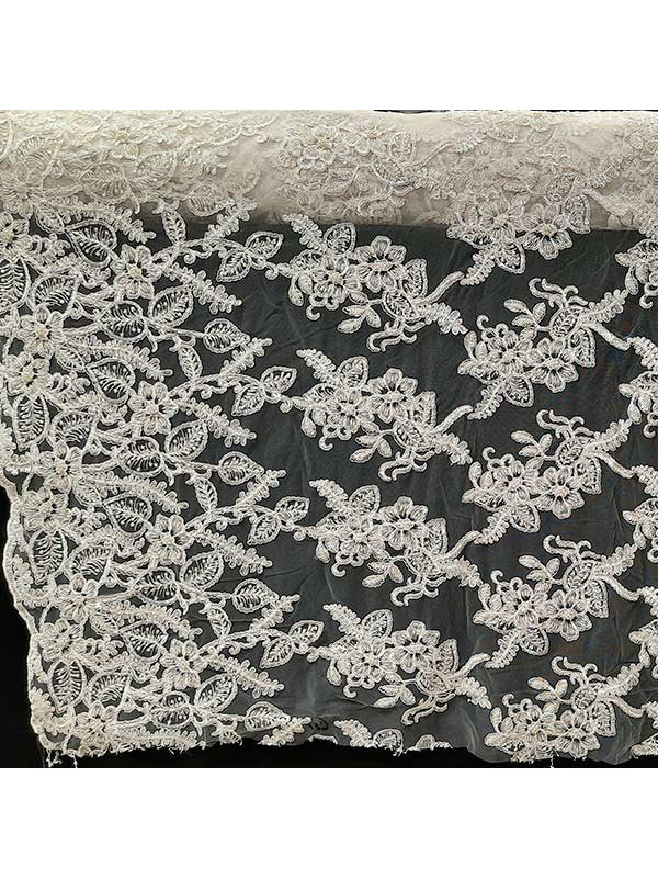 Tul bordado con hilo y piedras Sonja