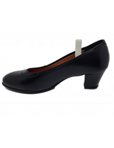 Zapatos flamenca de piel claveteado 2